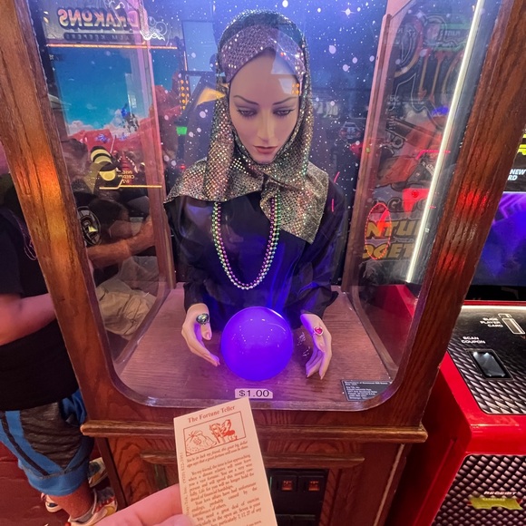 Meet your Posher, Amy - Picture 8 of 16